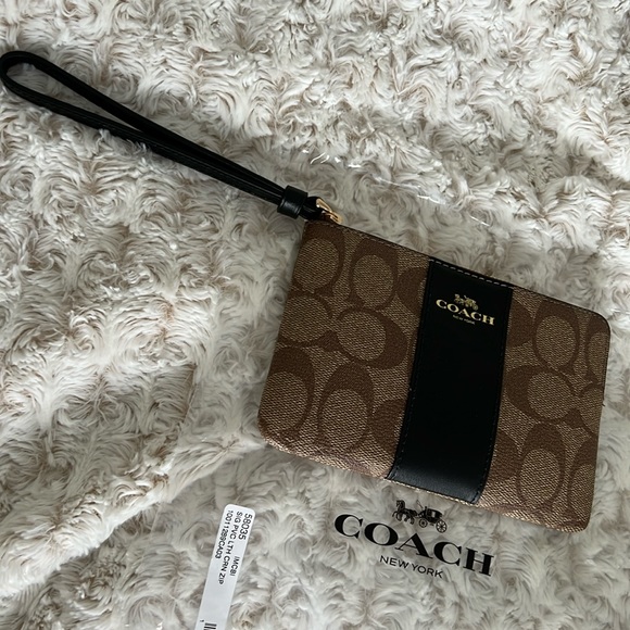 Coach Corner Wallet/Wristlet in Signature Canvas NWT - Picture 4 of 9
